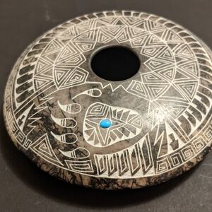 Etched Horshair Native American Seed Pot From Aoma Pueblo. Signed Veronica Louis